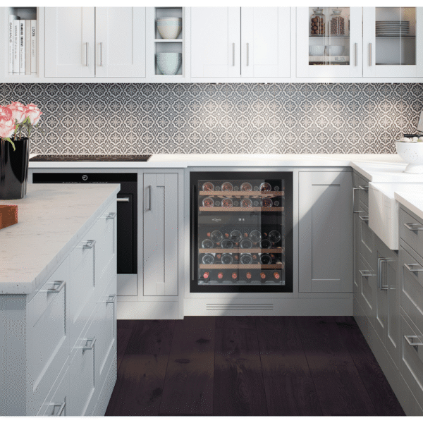 Vinska vitrina mQuvée WCD60AB-700