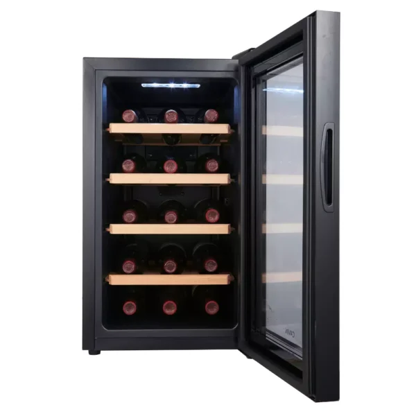 Vinska vitrina CAVIN NC-15B notranjost z lesenimi policami