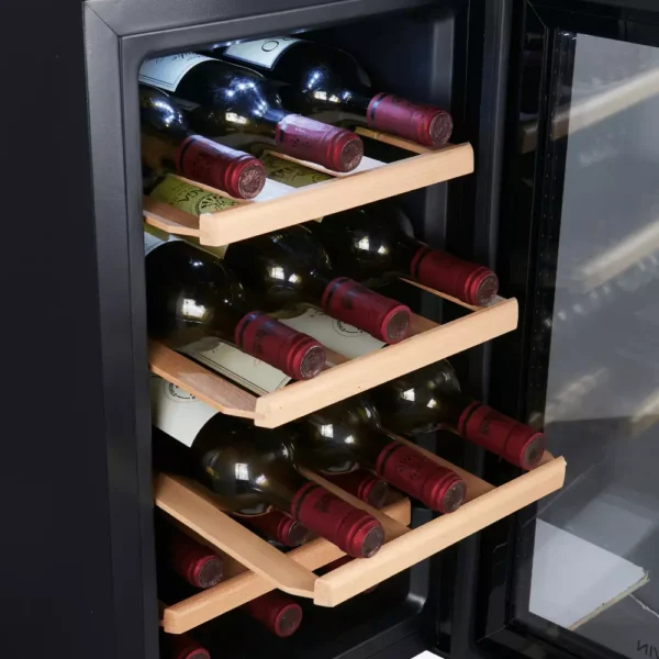 Vinska vitrina CAVIN NC-15B majhna kapaciteta