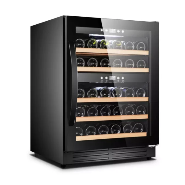 Notranjost vinske vitrine Cavin SW40B z lesenimi policami