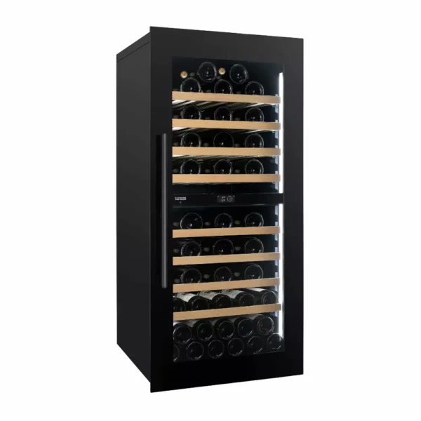 Notranjost vinske vitrine Dunavox DVP-70.185DB z lesenimi policami