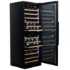Vinska vitrina DUNAVOX DX-108.330DB notranjost z lesenimi policami