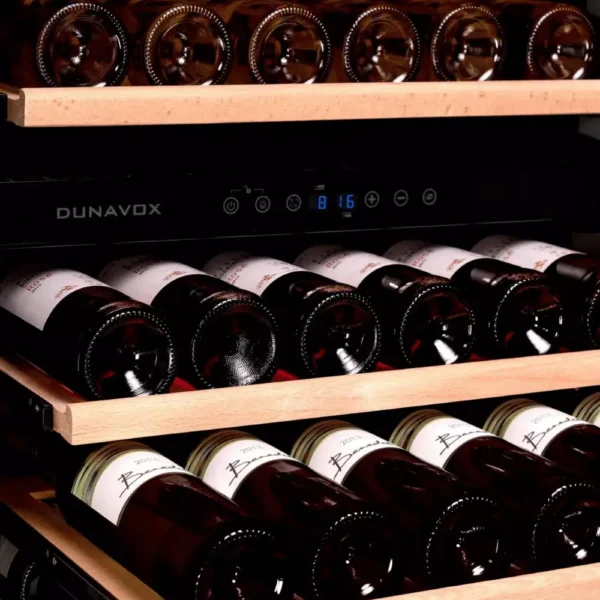 Vinska vitrina DUNAVOX DX-166.428DBK – razporeditev vinskih steklenic