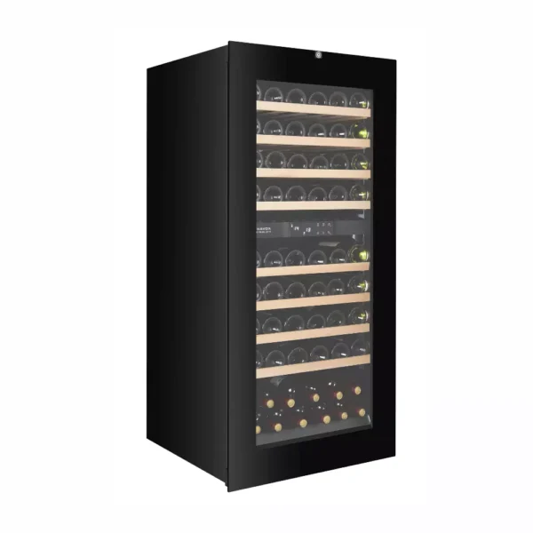 Notranjost vinske vitrine Dunavox DXB-65.154DB z lesenimi policami