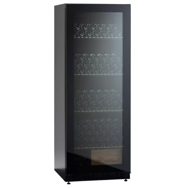 Notranjost vinske vitrine mQuvee VCS273FGB z lesenimi policami