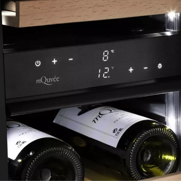 Razporeditev steklenic v vinski vitrini mQuvee WCD30FGB