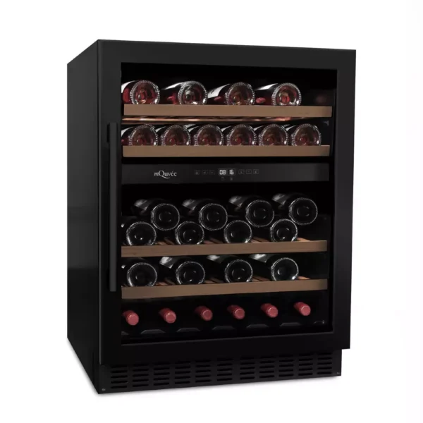 Vinska vitrina mQuvee WCD60AB-700 notranjost z lesenimi policami