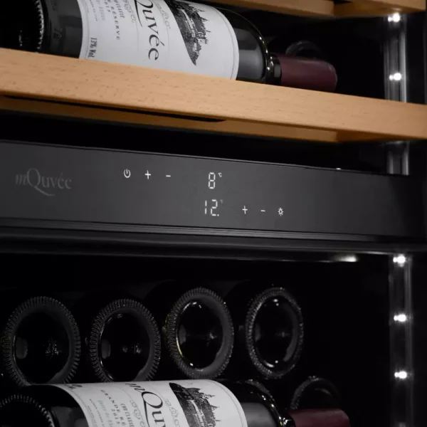 Vinska vitrina mQuvee WKD49FGB LED osvetlitev